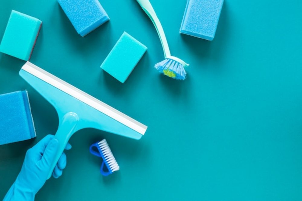 藍(lán)色清潔產(chǎn)品與平躺框架 衛(wèi)生用品的新體驗(yàn)